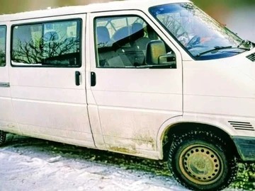Авто Volkswagen Transporter 1999 № 8479025