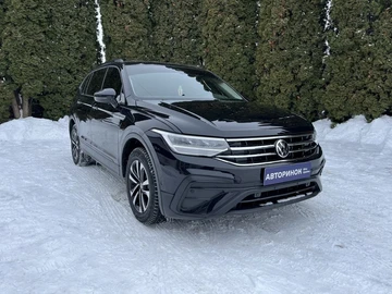 Авто Volkswagen Tiguan 2023 № 8479431
