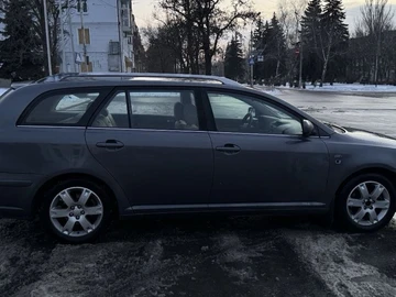 Авто Toyota Avensis 2004 № 8479451