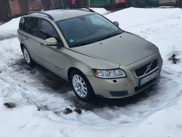 Авто Volvo V50 2009 № 8479612