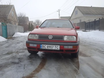 Авто Volkswagen Vento 1992 № 8479982