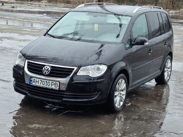 Авто Volkswagen Touran 2008 № 8480011
