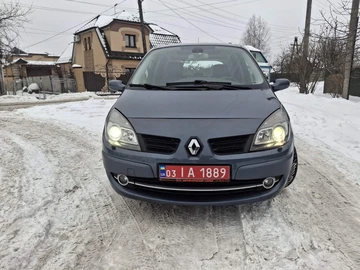 Авто Renault 4 2007 № 8480042