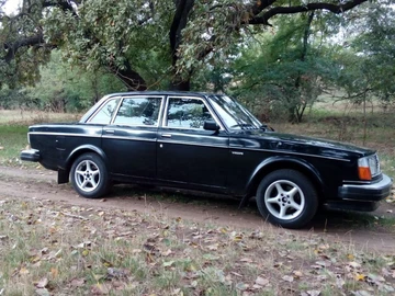 Авто Volvo 240 1979 № 8480661