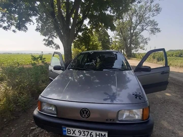 Авто Volkswagen Passat Variant 1992 № 8480865
