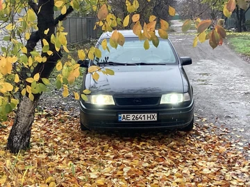 Авто Opel Vectra 1993 № 8481466