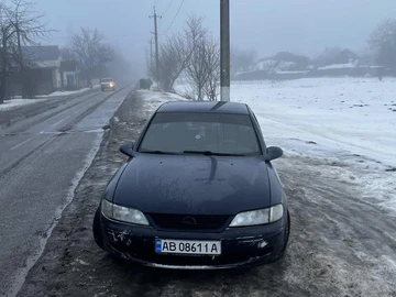 Авто Opel Vectra 1996 № 8481475
