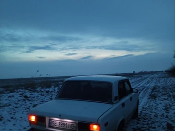 Авто ВАЗ 2105 1988 № 8481532