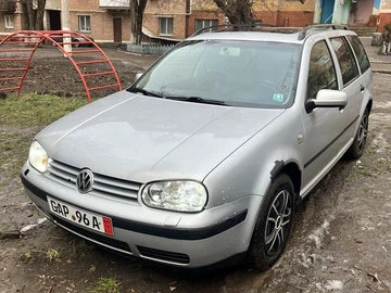 Авто Volkswagen Golf 2002 № 8481646