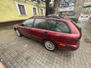 Авто Volvo V40 Kombi 2004 № 8482182