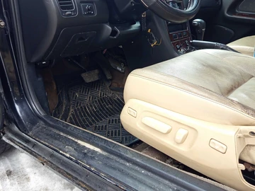 Авто Nissan Maxima 1999 № 8482308