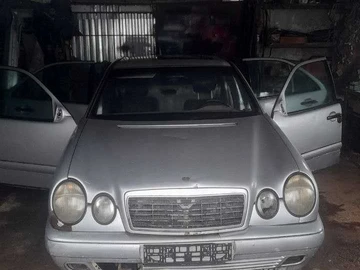 Авто Mercedes Mb 1998 № 8482444