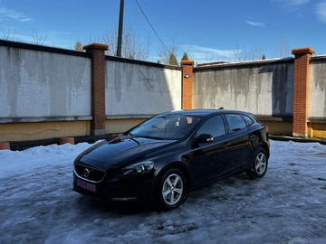 Авто Volvo V40 Kombi 2018 № 8482671