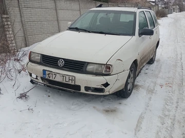 Авто Volkswagen Polo 2000 № 8482867