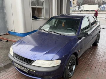 Авто Opel Vectra 1998 № 8483135