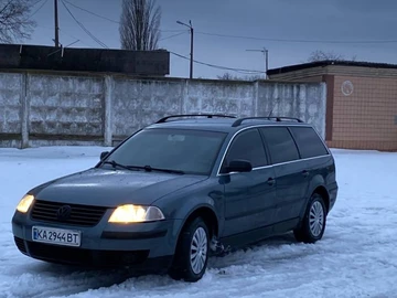Авто Volkswagen Passat Variant 2002 № 8483295