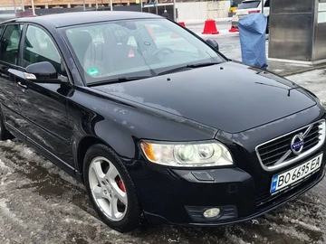 Авто Volvo V50 2012 № 8483543