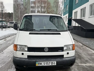 Авто Volkswagen Transporter 2000 № 8483639