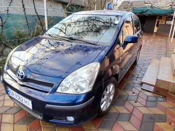 Авто Toyota Corolla Verso 2004 № 8483742