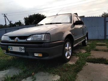 Авто Renault 19 2000 № 8483817