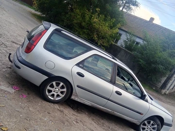 Авто Renault Laguna 2000 № 8484168