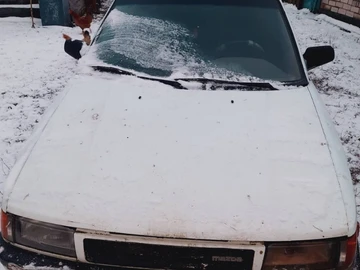 Авто Mazda 3 1996 № 8484390