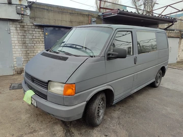 Авто Volkswagen Transporter 1995 № 8484998