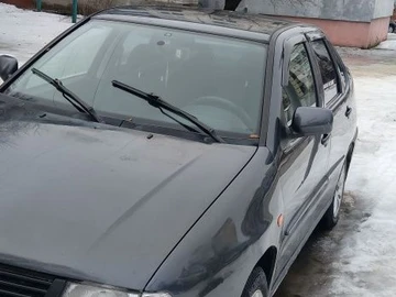 Авто Volkswagen Polo 1998 № 8485008