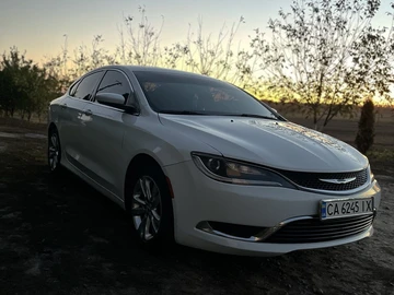 Авто Chrysler 200 2015 № 8485144