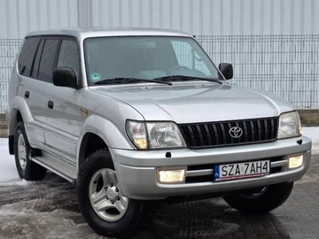 Авто Toyota Land Cruiser 70 2000 № 8485214