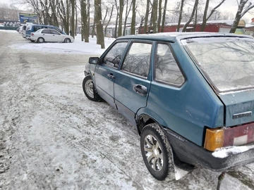 Авто ВАЗ 2109 1996 № 8485376
