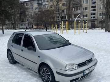 Авто Volkswagen Golf 2000 № 8485435