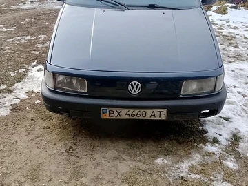 Авто Volkswagen Passat Sedan 1992 № 8485461