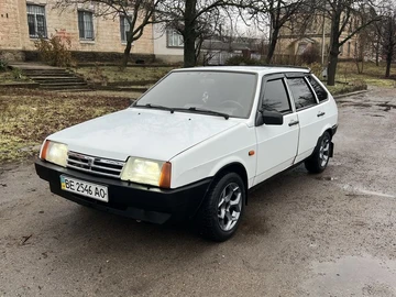 Авто ВАЗ 2109 2000 № 8485473