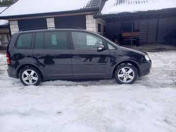 Авто Volkswagen Touran 2005 № 8485805
