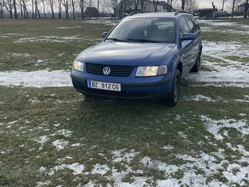 Авто Volkswagen Passat Variant 2001 № 8486030