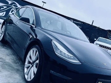 Авто Tesla Model 3 2018 № 8486094