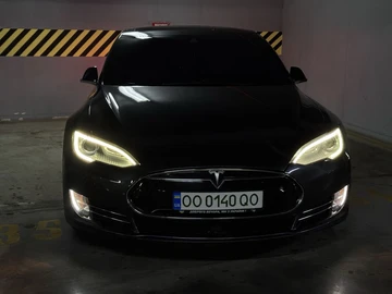 Авто Tesla Model S 2015 № 8486241