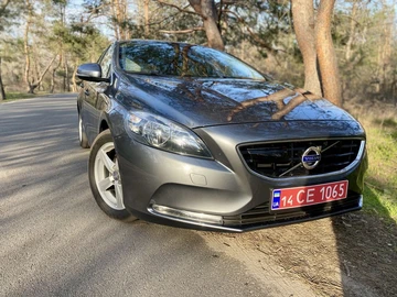 Авто Volvo V40 Kombi 2013 № 8486599