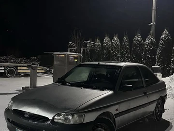Авто Ford Escort 1995 № 8486952