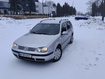 Авто Volkswagen Golf 2000 № 8487178