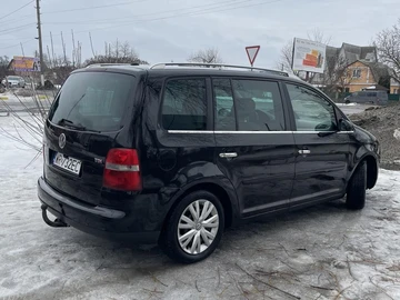 Авто Volkswagen Touran 2006 № 8487210