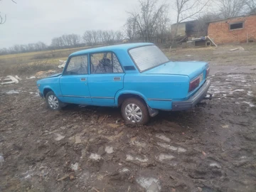 Авто ВАЗ 2107 1980 № 8487493