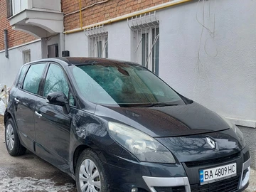 Авто Renault 4 2011 № 8487584