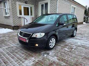 Авто Volkswagen Touran 2008 № 8487717