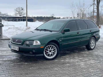 Авто Volvo V40 Kombi 1999 № 8487751