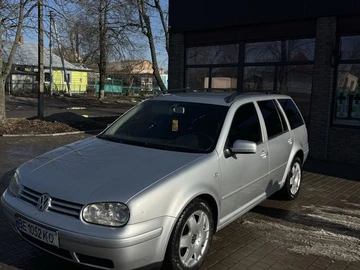 Авто Volkswagen Golf 2000 № 8488055