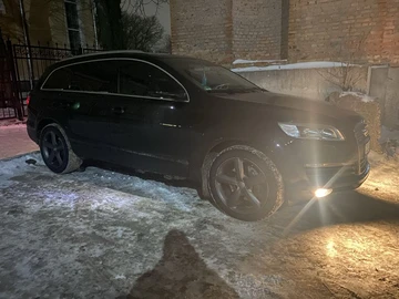 Авто Audi Q7 2007 № 8488091