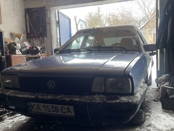 Авто Volkswagen Passat Hatchback 1985 № 8488101
