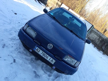 Авто Volkswagen Passat Sedan 1989 № 8488153